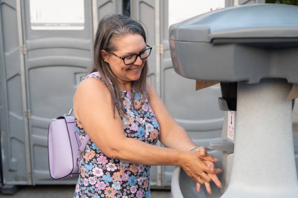 Best Luxury portable toilet rental  in Farmingdale, NJ
